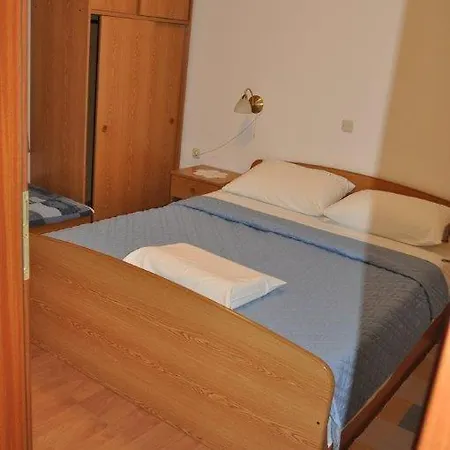 House Lopar