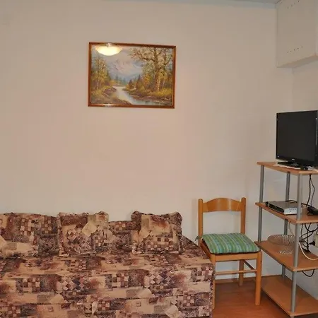 House * Lopar
