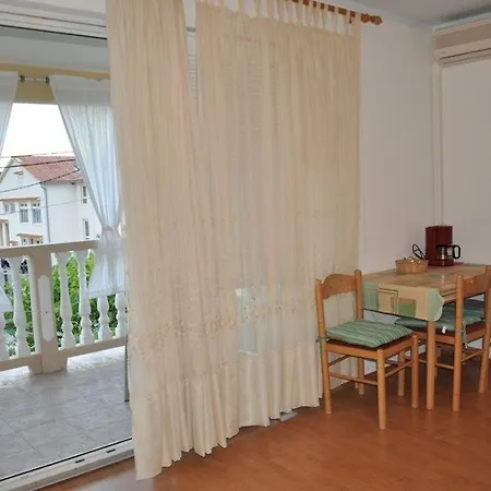 Apartment House *