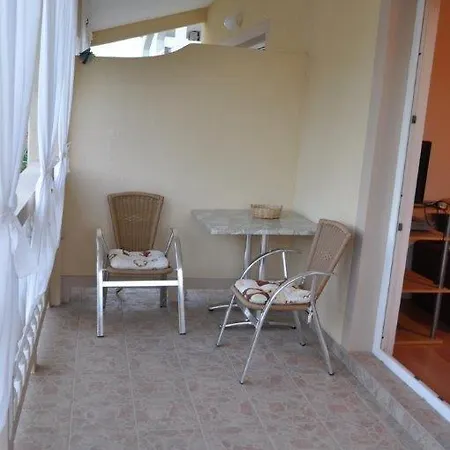House Lopar